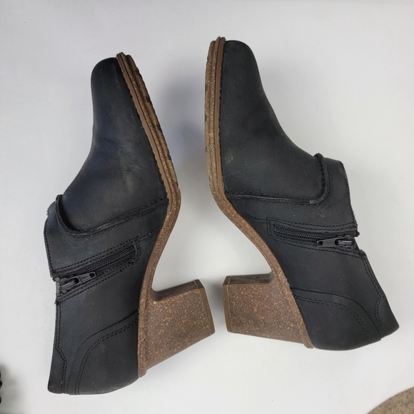 CLARKS Collection Sashlin Aleta Booties - Picture 7 of 15